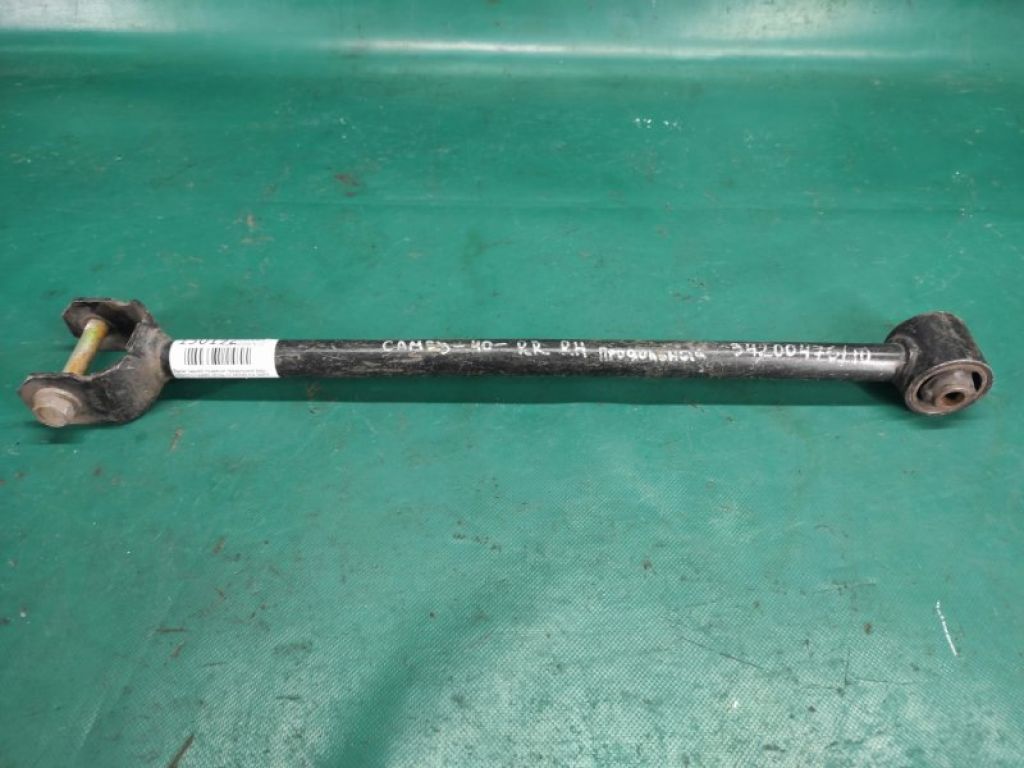 48780-06030 | Рычаг задней подвески продольный прав. TOYOTA CAMRY 40 06-11
