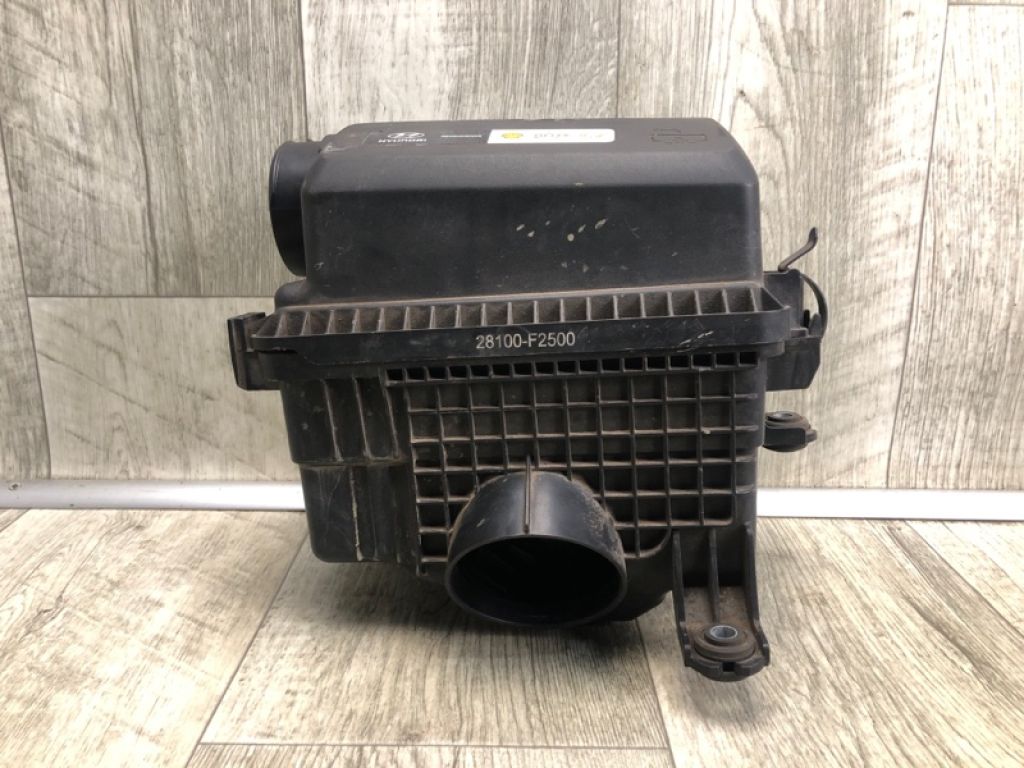 28110-F2450 | Корпус повітряного фільтра HYUNDAI ELANTRA AD 16-