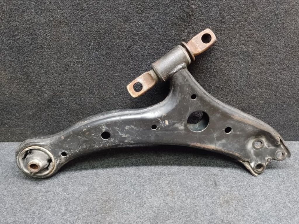 48069-07050 | Рычаг передней подвески нижний лев. TOYOTA CAMRY 55 14-17 - Фото 2