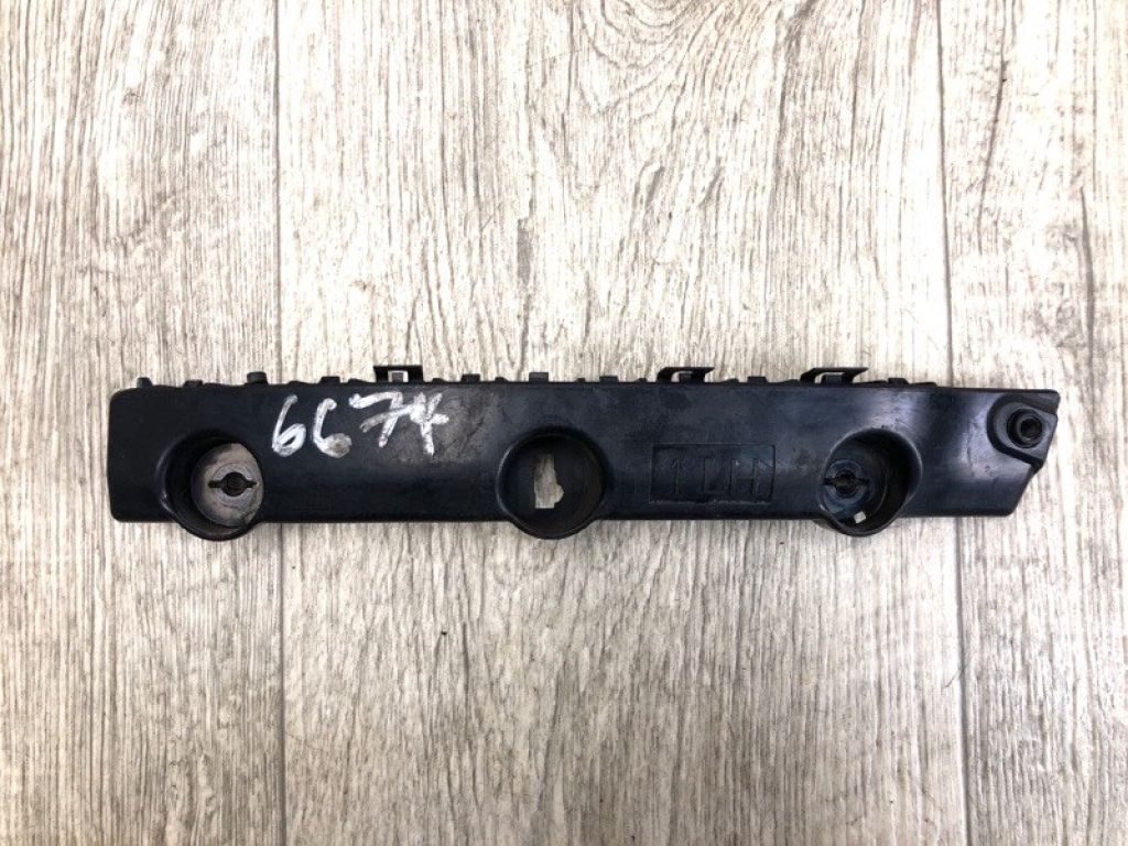 62223-4BA1A | Кронштейн переднього бампера лів. NISSAN X-TRAIL/ROGUE T32 13-20