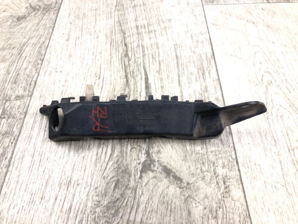 86514-3X000 | Кронштейн переднього бампера (на крилі) прав. HYUNDAI ELANTRA MD 10-15