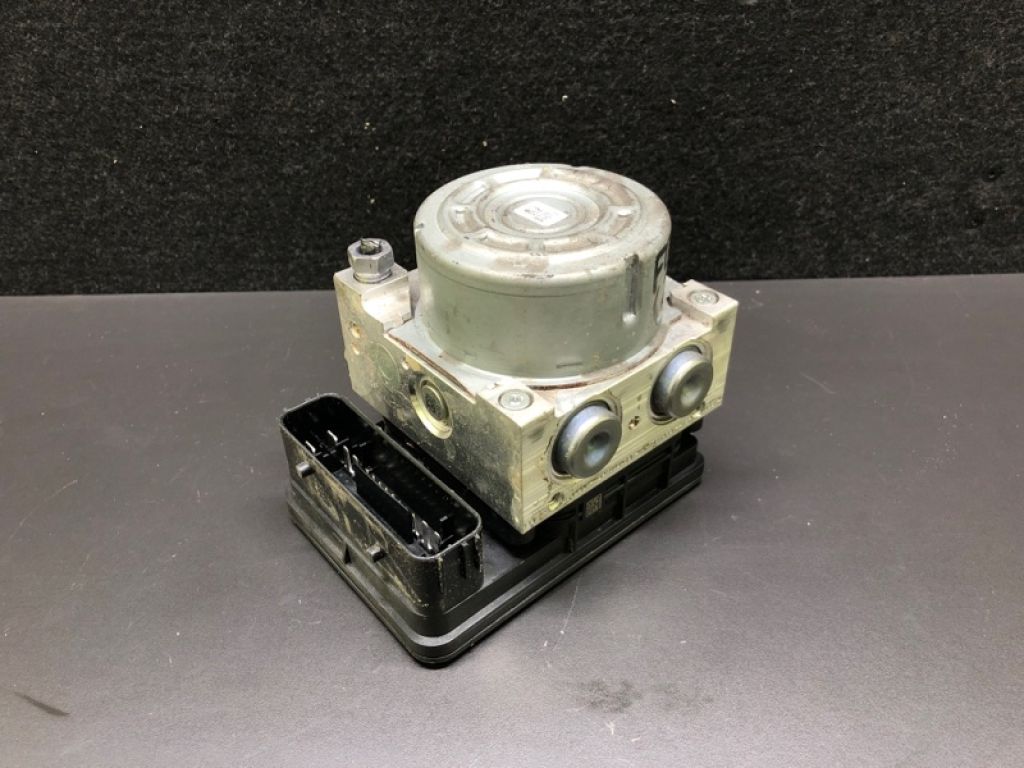 F1FZ-2C405-L | Блок ABS FORD FOCUS 10-18