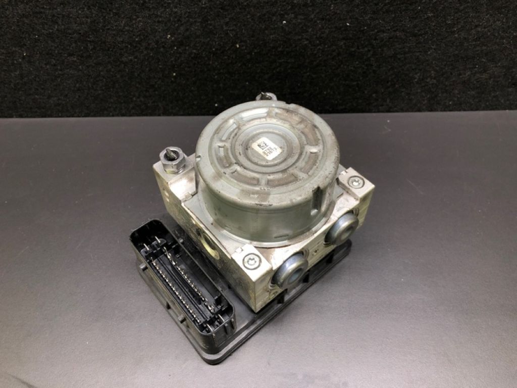 F1FZ-2C405-L | Блок ABS FORD FOCUS 10-18 - Фото 2