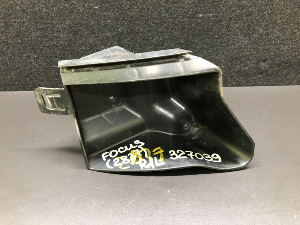 F1EZ-17788-B | Кронштейн заднього бампера лів. FORD FOCUS 10-18