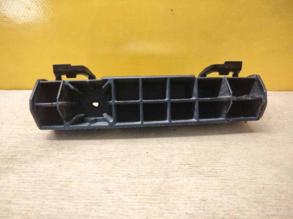 71555TBAA00 | Кронштейн заднего бампера лев. HONDA CIVIC FC/FK 15-