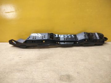 Кронштейн переднього бампера прав. SUBARU LEGACY 03-09 BL/BP