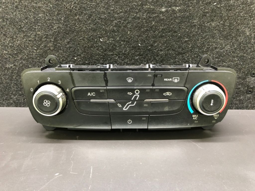 F1EZ-19980-T | Блок управления печкой FORD FOCUS 10-18