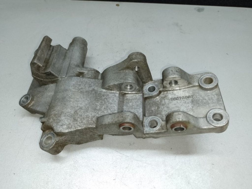 1801A067 | Кронтейн генератора MITSUBISHI LANCER X 10 07-15