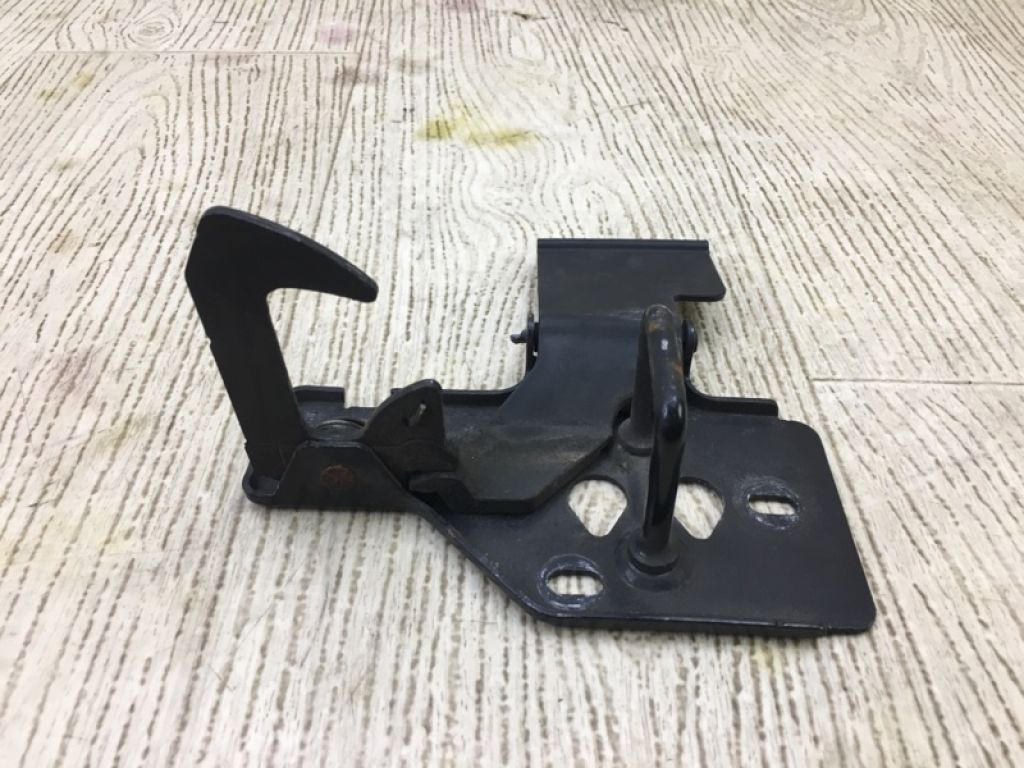 958 511 480 00 | Замок капоту PORSCHE CAYENNE 10-18