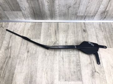 Повідець склоочисника передній прав. LEXUS RX350/450 09-15