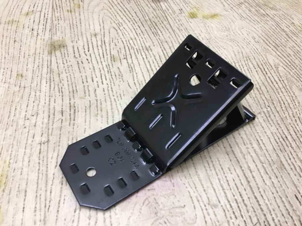 955 721 725 00 | Противідкатний упор PORSCHE CAYENNE 10-18