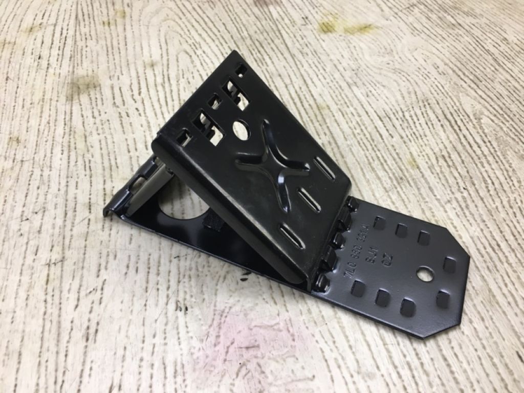 955 721 725 00 | Противідкатний упор PORSCHE CAYENNE 10-18 - Фото 2