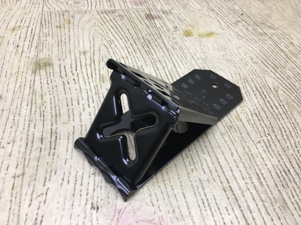 955 721 725 00 | Противідкатний упор PORSCHE CAYENNE 10-18 - Фото 3