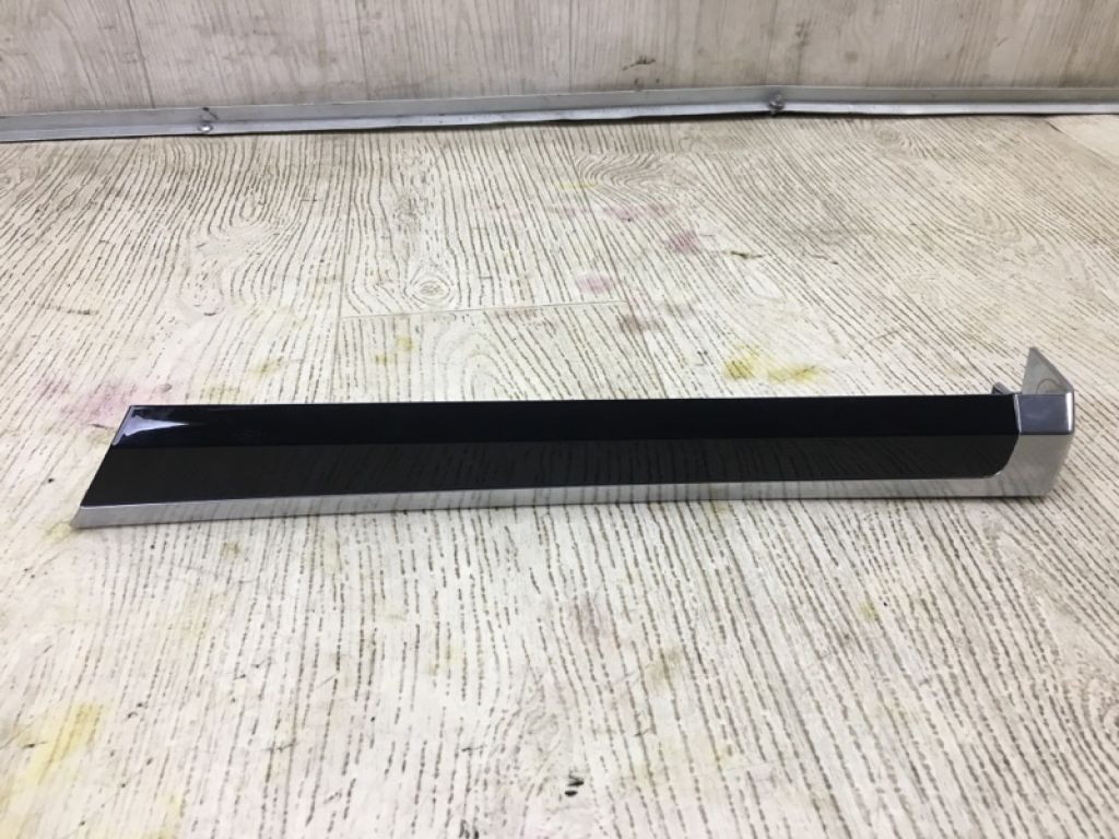 958 555 419 00 | Накладка двери внутренняя задн. лев. PORSCHE CAYENNE 10-18