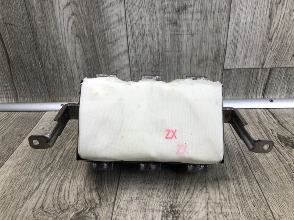 73960-42040 | Подушка безопасности пассажира TOYOTA RAV4 13-19 - Фото 2