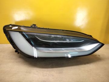 Фара прав. TESLA MODEL X 12-