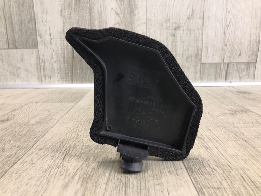 53153-42010 | Дефлектор радіатора прав. TOYOTA RAV4 13-19