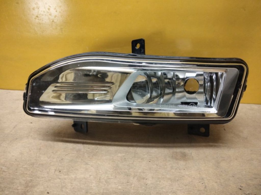 261508995A | Противотуманная фара прав. NISSAN X-TRAIL/ROGUE T32 13-20