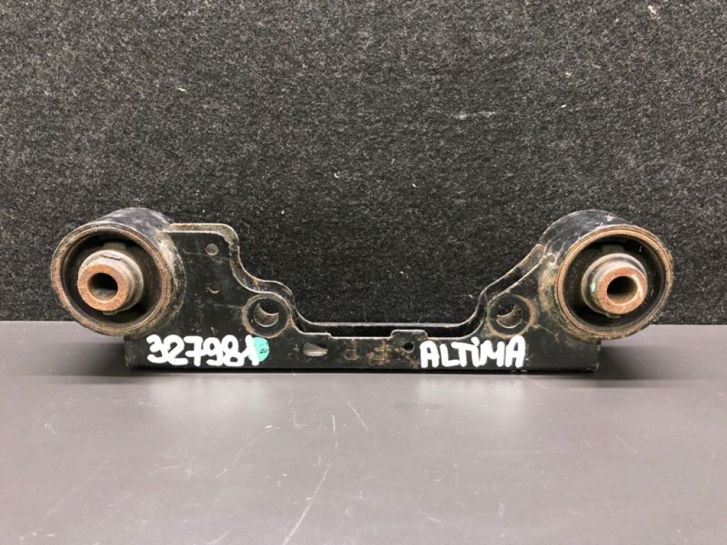 55419-3JA0A | Кронштейн редуктора NISSAN ALTIMA 19-