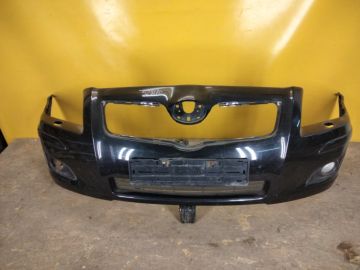 Бампер передній TOYOTA AVENSIS 03-08