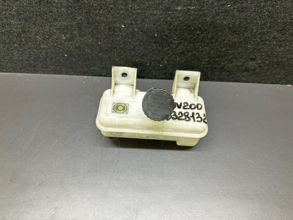 46090-3LM0A | Бачок головного гальмівного циліндра NISSAN NV200 USA 13- - Фото 2