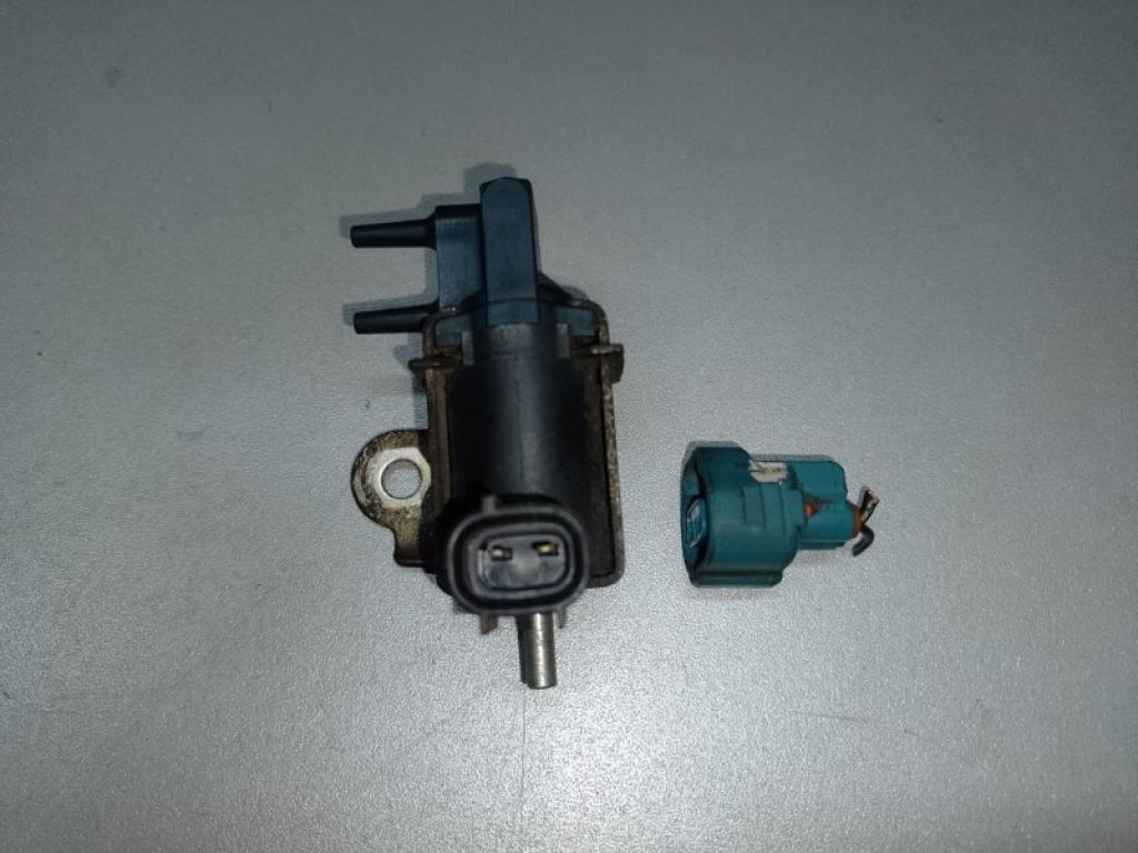 90910-12204 | Клапан електромагнітний (вакуумний) LEXUS ES300 ES330 01-06 - Фото 2