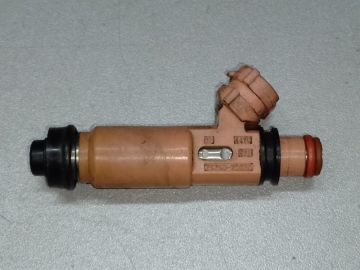 Форсунка топливная LEXUS ES300 ES330 01-06