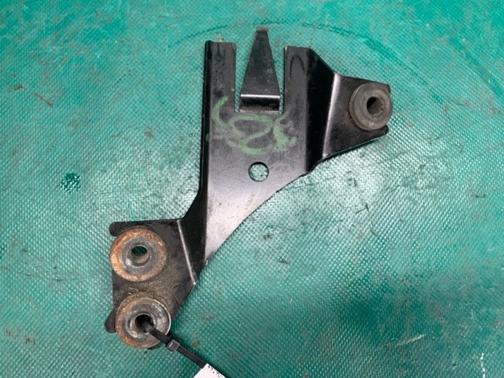 49190-1MA0A | Кронштейн INFINITI M25/M37/M56/Q70/M35H 10-16
