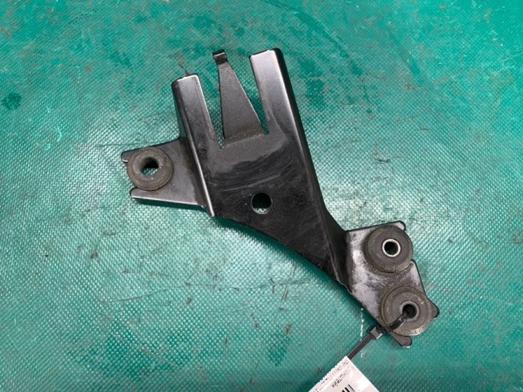 49190-1MA0A | Кронштейн INFINITI M25/M37/M56/Q70/M35H 10-16 - Фото 3