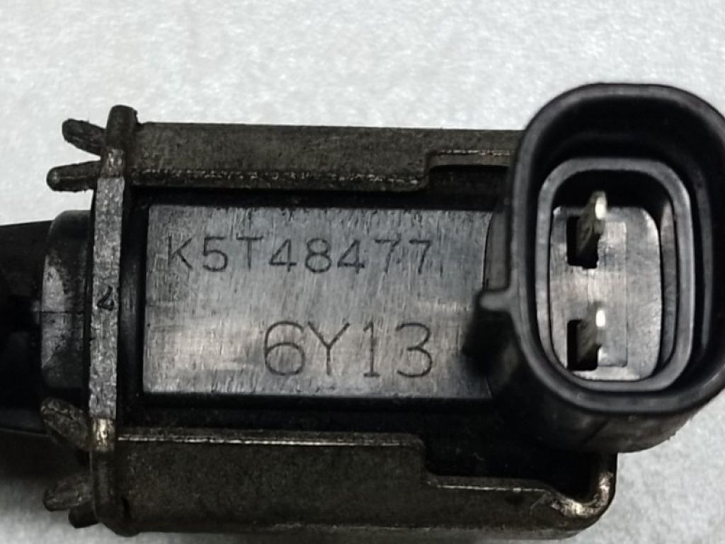 MR988075 | Клапан электромагнитный (вакуумный) MITSUBISHI OUTLANDER XL 05-13 - Фото 2