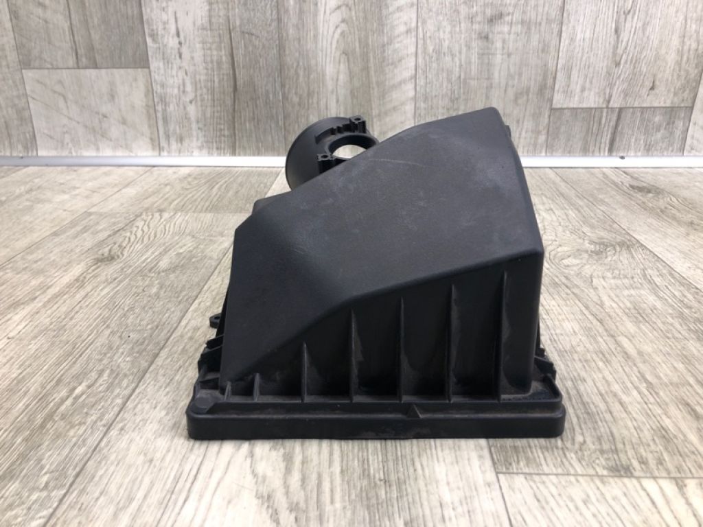 LF8J-13-Z01A | Корпус повітряного фільтра MAZDA 3 BL 09-13 - Фото 5