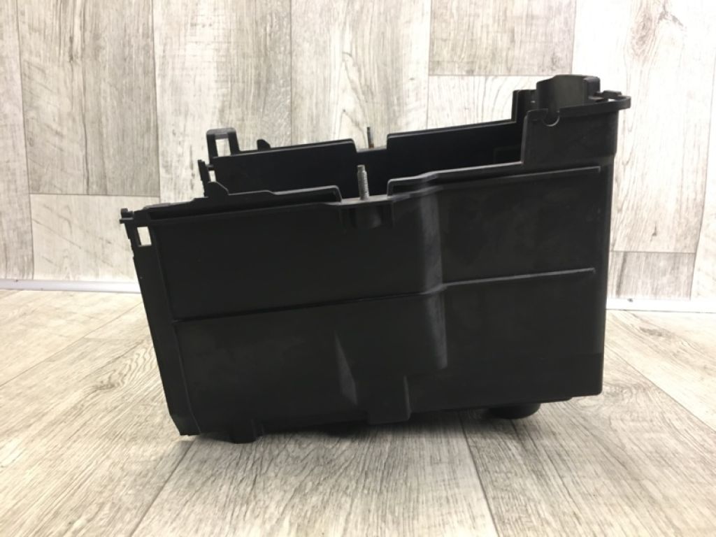 BBM2-56-980E | Полиця акумулятора MAZDA 3 BL 09-13 - Фото 3