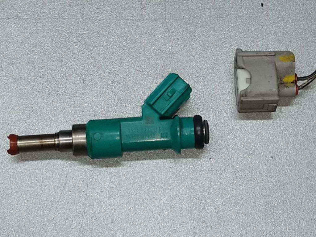 23209-0P010 | Форсунка топливная LEXUS RX350/450 09-15