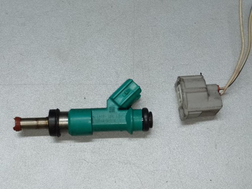 23209-0P010 | Форсунка паливна LEXUS RX350/450 09-15