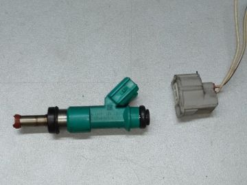 Форсунка паливна LEXUS RX350/450 09-15