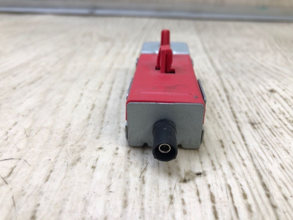 LB5Z-18K891-AB | Антенна FORD ESCAPE 19 - - Фото 5