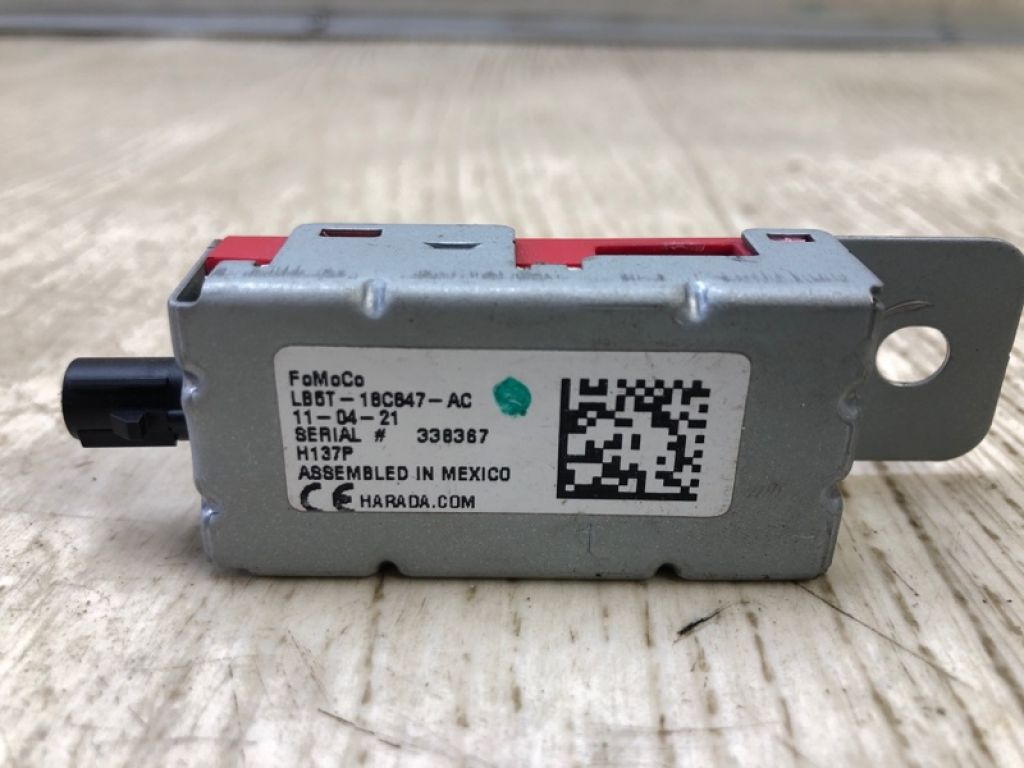 LB5Z-18K891-AB | Антенна FORD ESCAPE 19 - - Фото 6