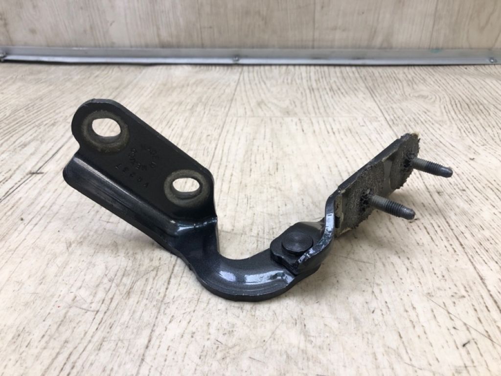 LJ6Z-7842900-A | Петля кришки багажника прав. FORD ESCAPE 19 -