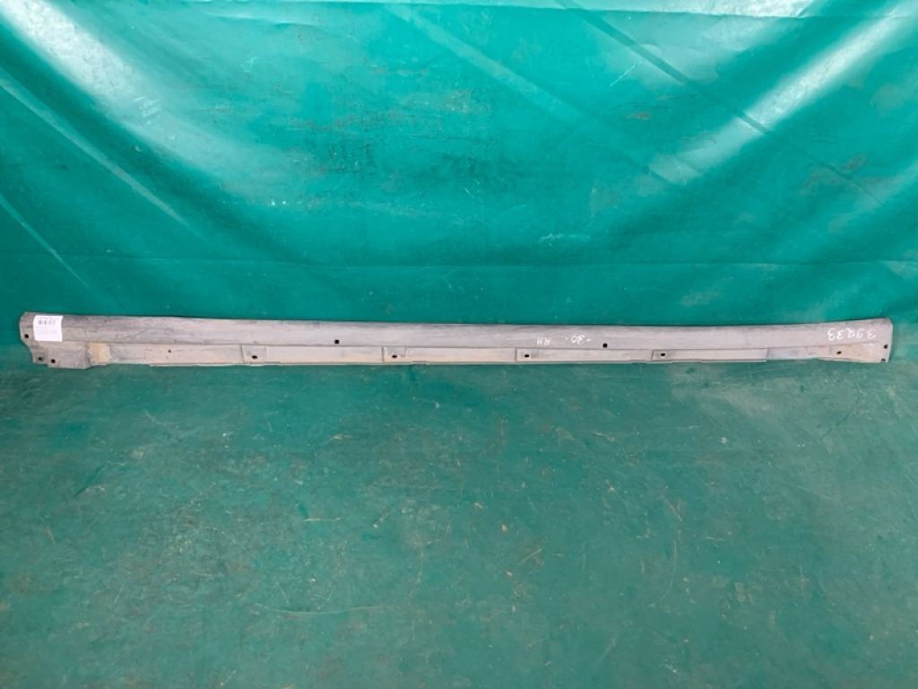 75851-AA020 | Накладка порогу зовнішня прав. TOYOTA CAMRY 30 02-06