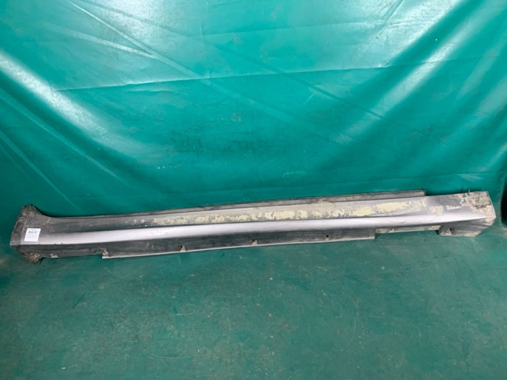 76850-1MA0A | Накладка порога наружная прав. INFINITI M25/M37/M56/Q70/M35H 10-16