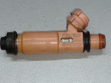 Форсунка паливна LEXUS ES300 ES330 01-06