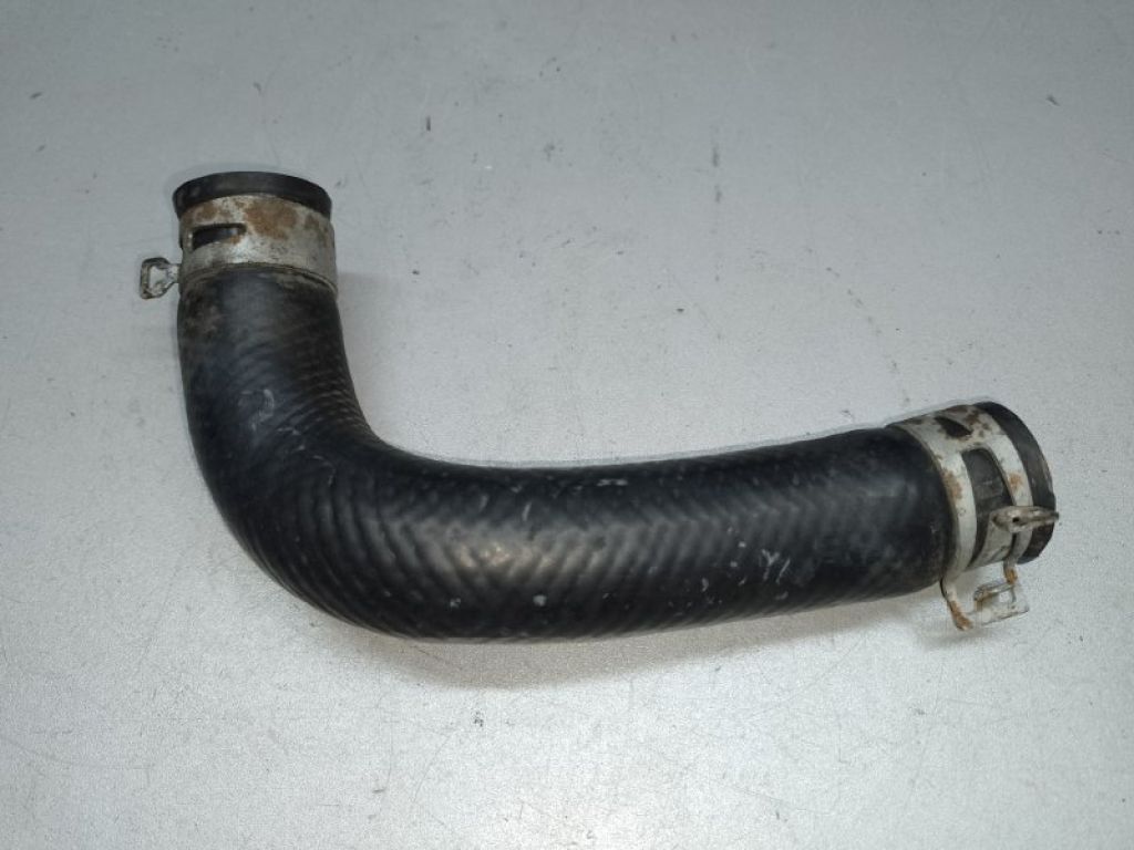 16573-21100 | Патрубок системи охолодження лів. TOYOTA PRIUS C/AQUA 11-14