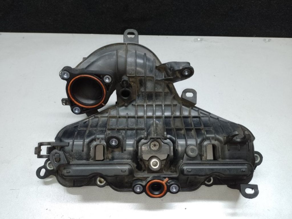 17120-21060 | Коллектор впускной TOYOTA PRIUS C/AQUA 11-14