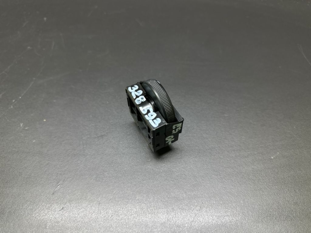 84119-33140 | Регулятор підсвічування панелі приладів LEXUS ES300 ES330 01-06
