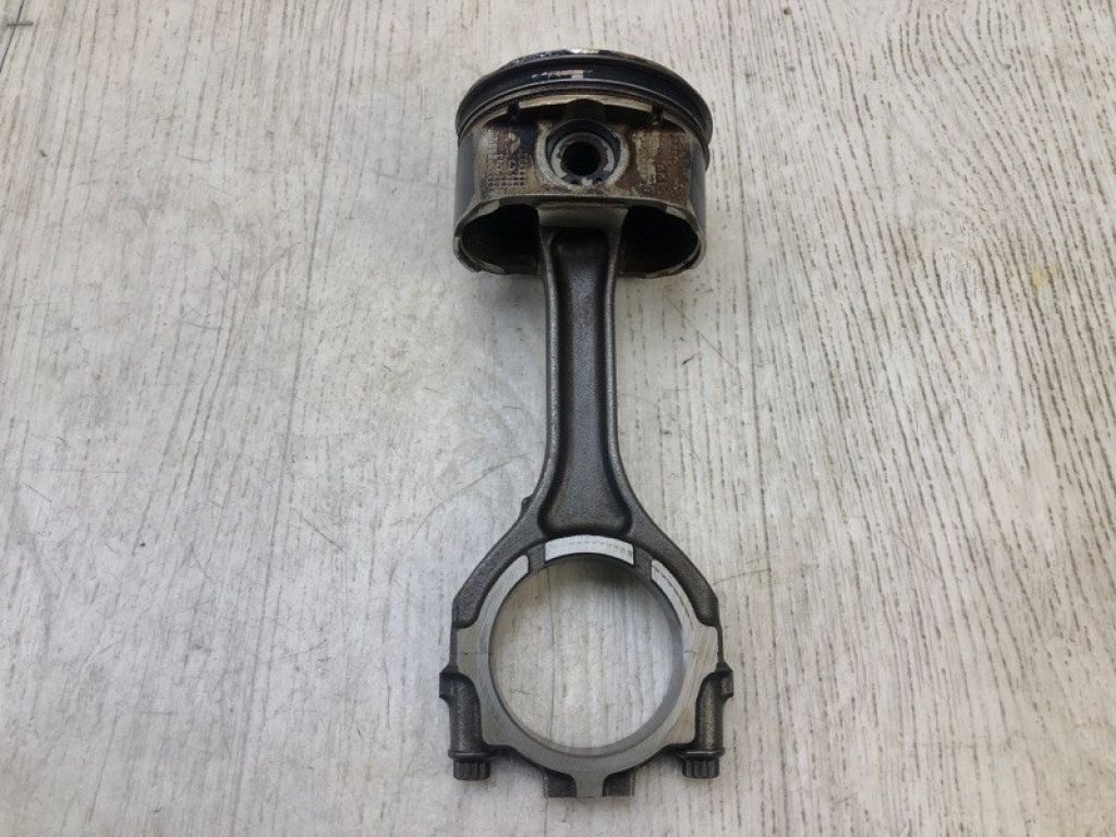 121005CA0A | Шатун INFINITI Q50 15-20