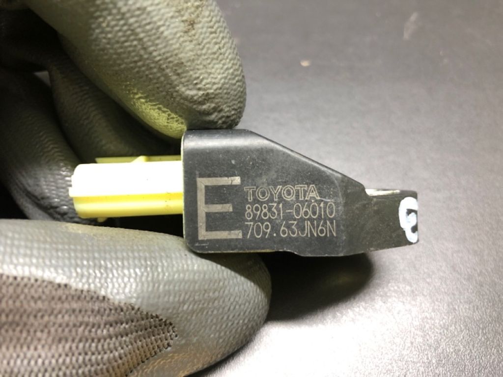89831-06010 | Датчик удару TOYOTA CAMRY 40 06-11 - Фото 3