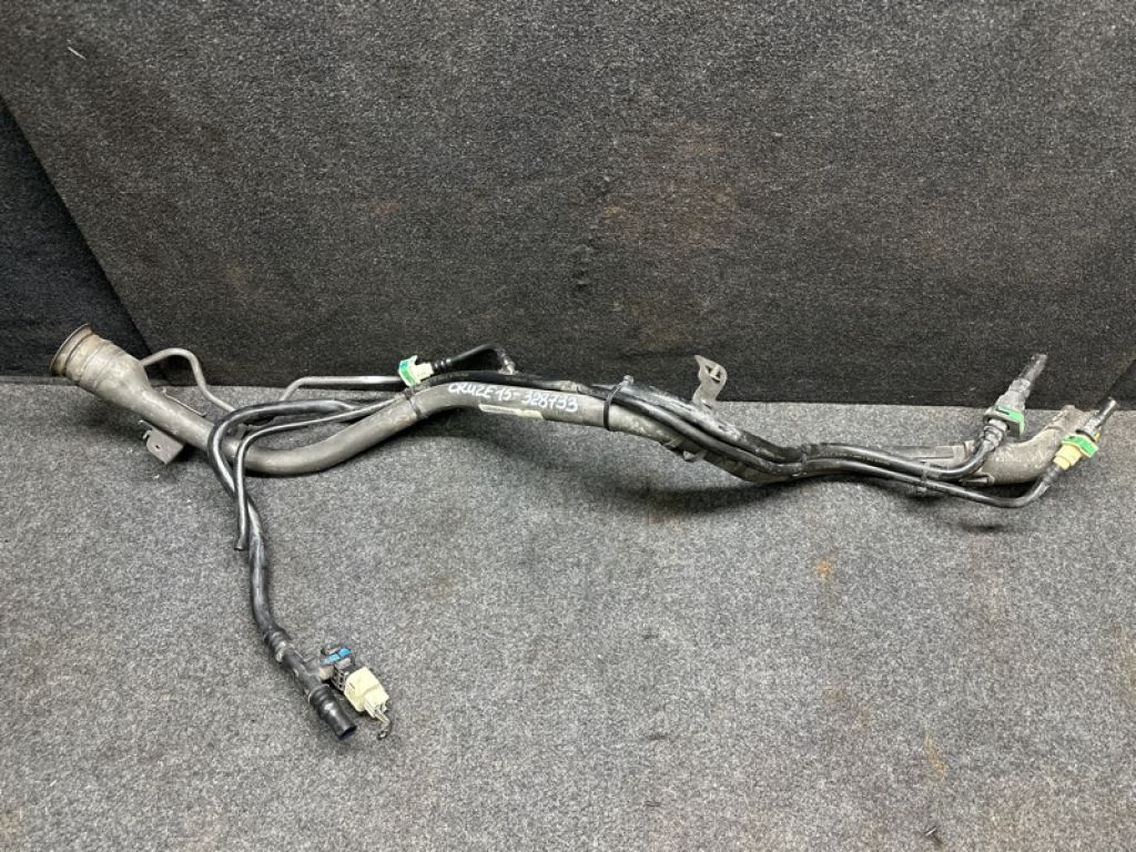 84105765 | Горловина паливного бака CHEVROLET CRUZE 15-