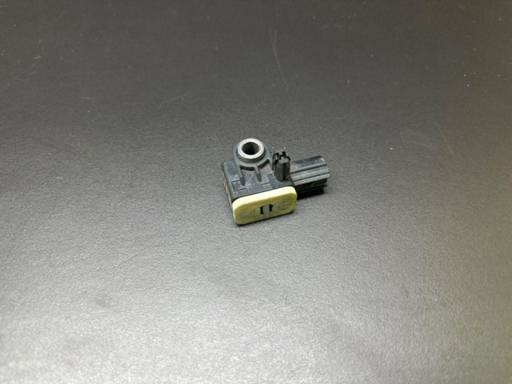 CP9Z-14B004-A | Датчик удара передн. FORD FUSION 14- - Фото 2