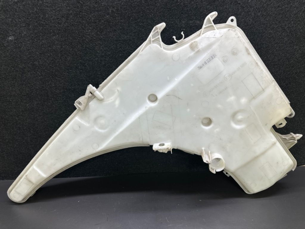 61 67 7 238 668 | Бачок омивача BMW 3 SERIES (E90-E93) 2005–2014 - Фото 3