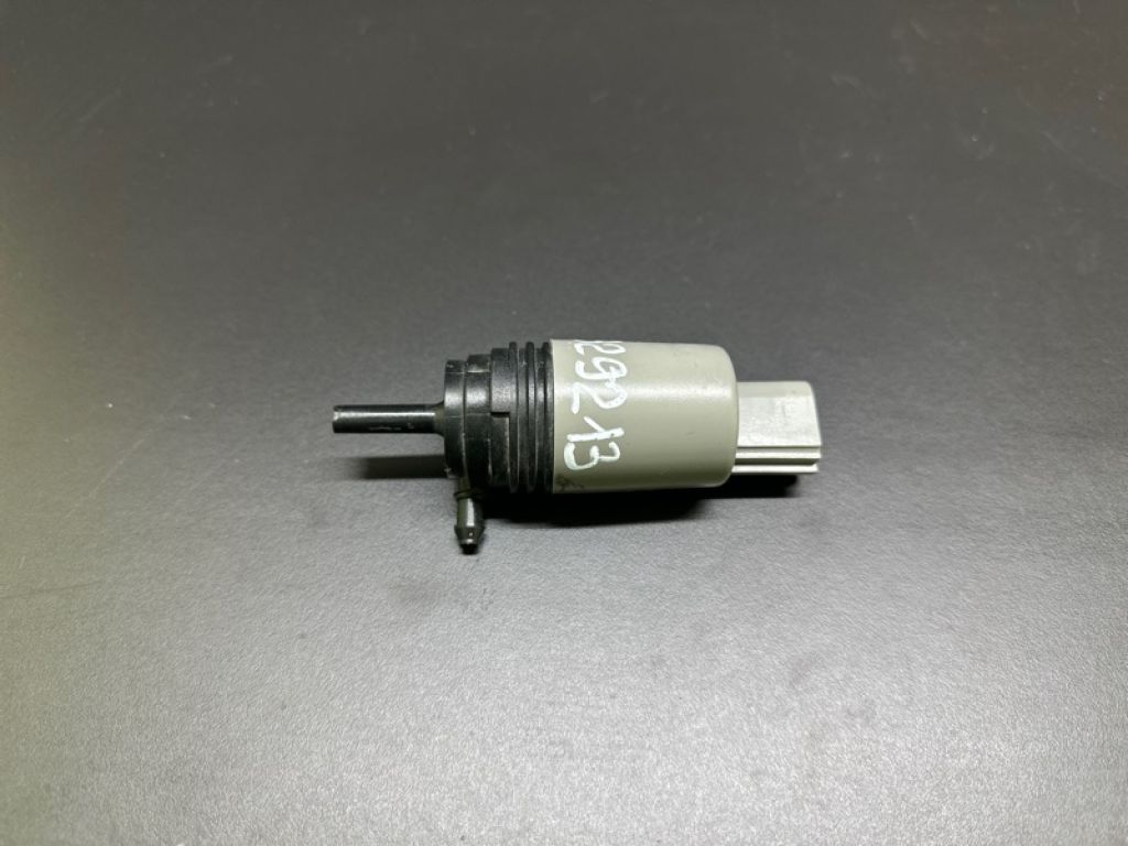 67 12 6 934 159 | Насос омывателя стекла BMW 3 SERIES (E90-E93) 2005–2014 - Фото 2